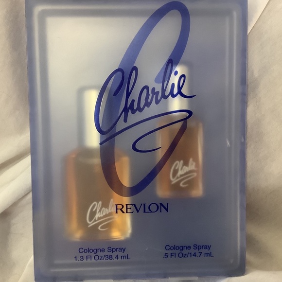 Sold Revlon Charlie Spray Gift Set of 2 Pieces New - Picture 2 of 4